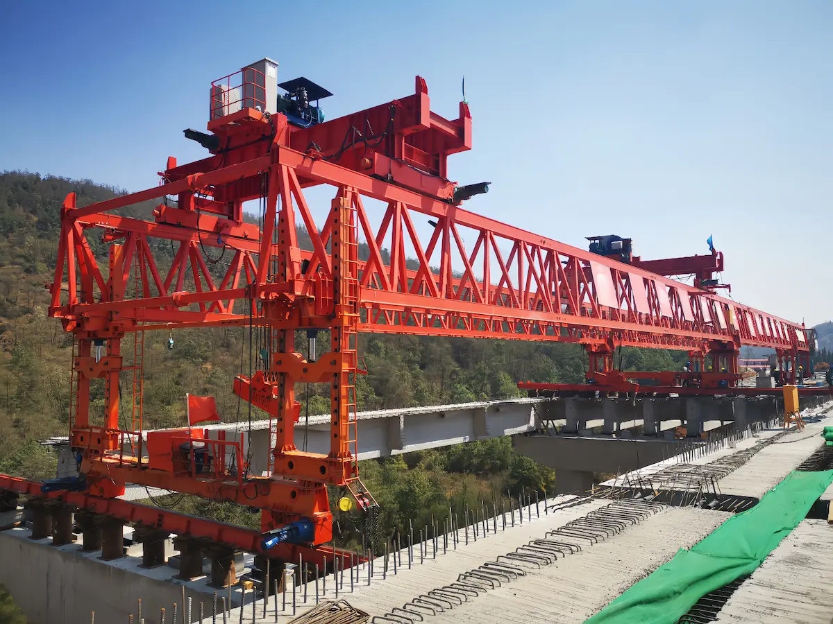 200-ton-bridge-girder-launcher-1
