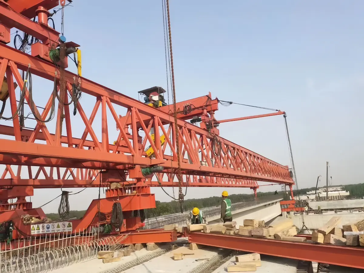 200-ton-bridge-girder-launcher-2