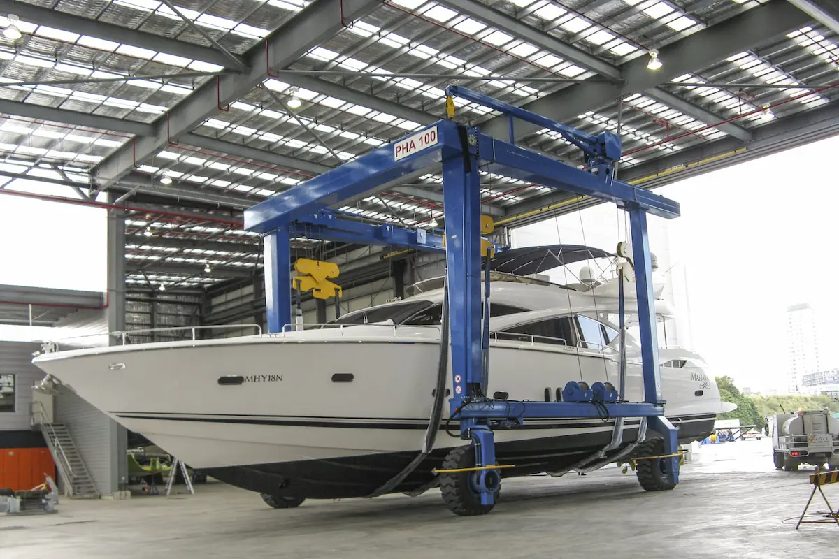 hscrane-marine-equipment-2