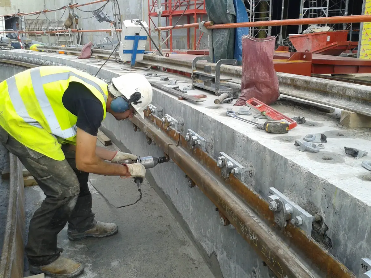 gantry-crane-rail-detection-2